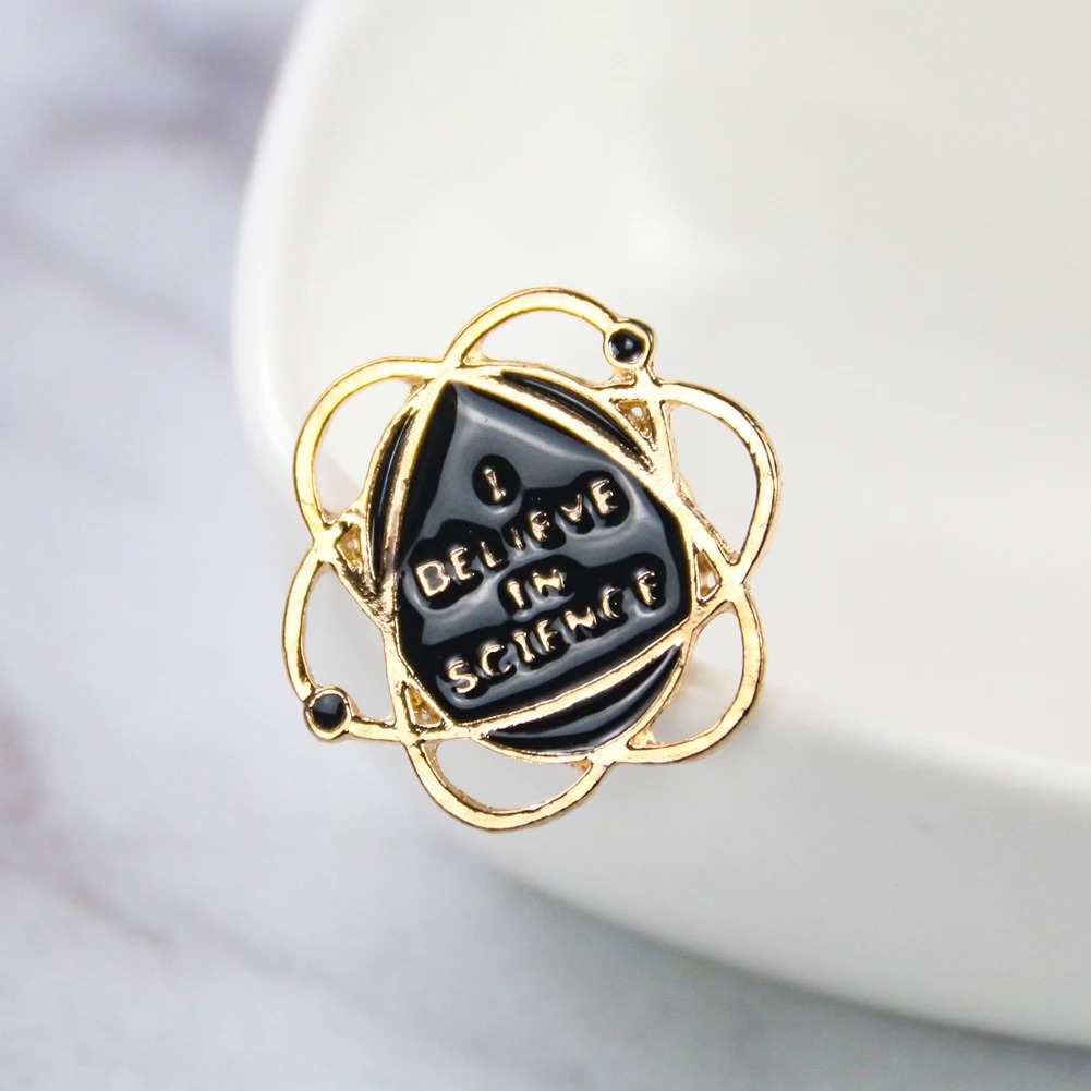 Science Themed Atom Brooch Hun - Science Hunter 评论和价格